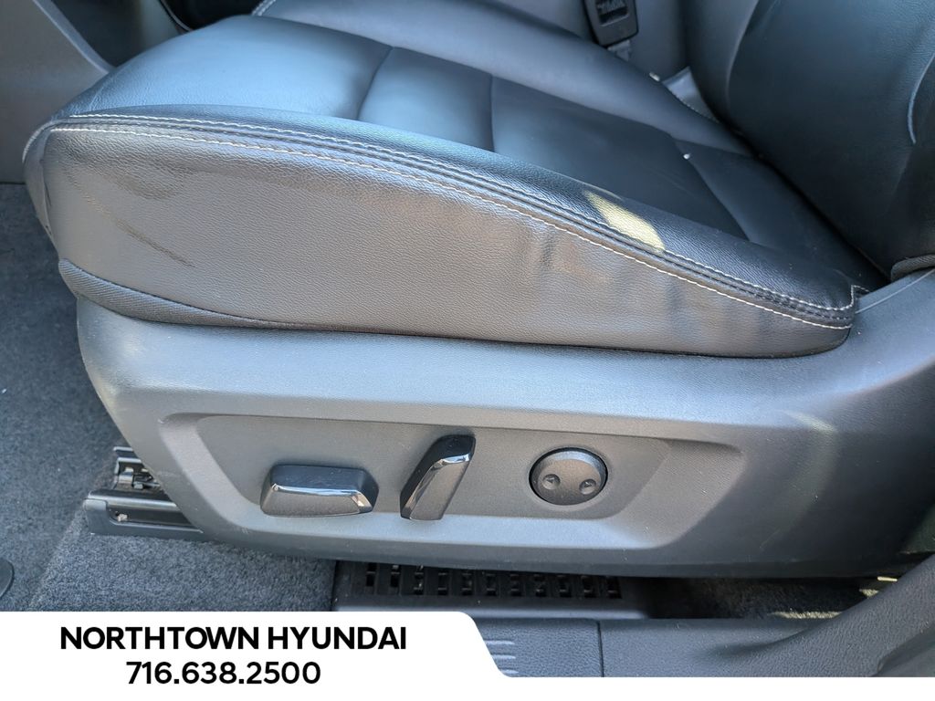 2026 Nissan Rogue SL - Photo 11