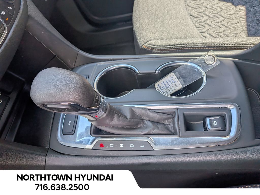 2022 Chevrolet Equinox LT - Photo 12
