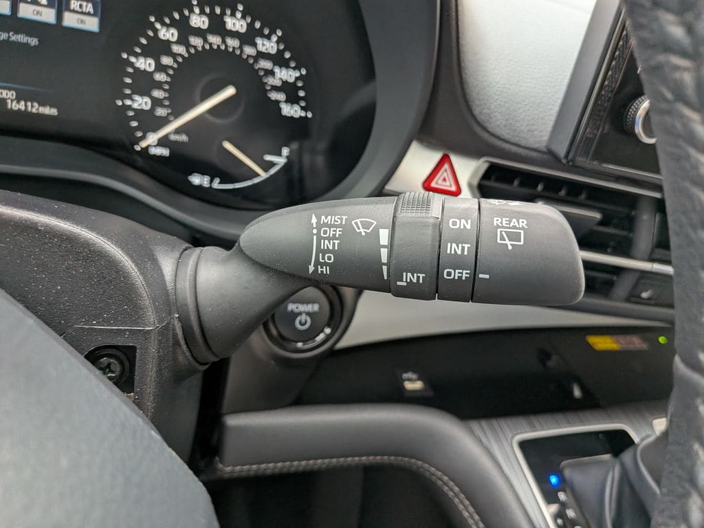 2026 Toyota Sienna XLE - Photo 25