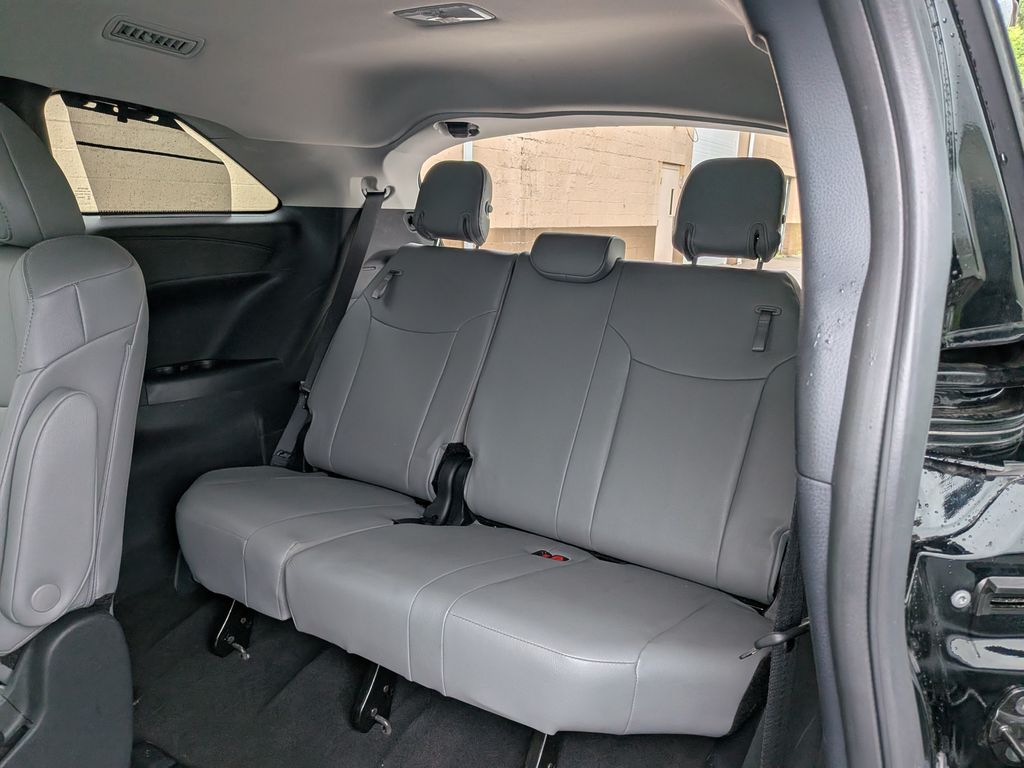 2026 Toyota Sienna XLE - Photo 34