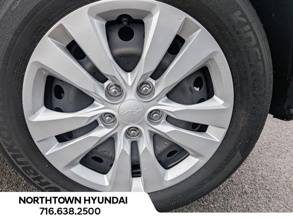2023 Kia Soul LX - Photo 37
