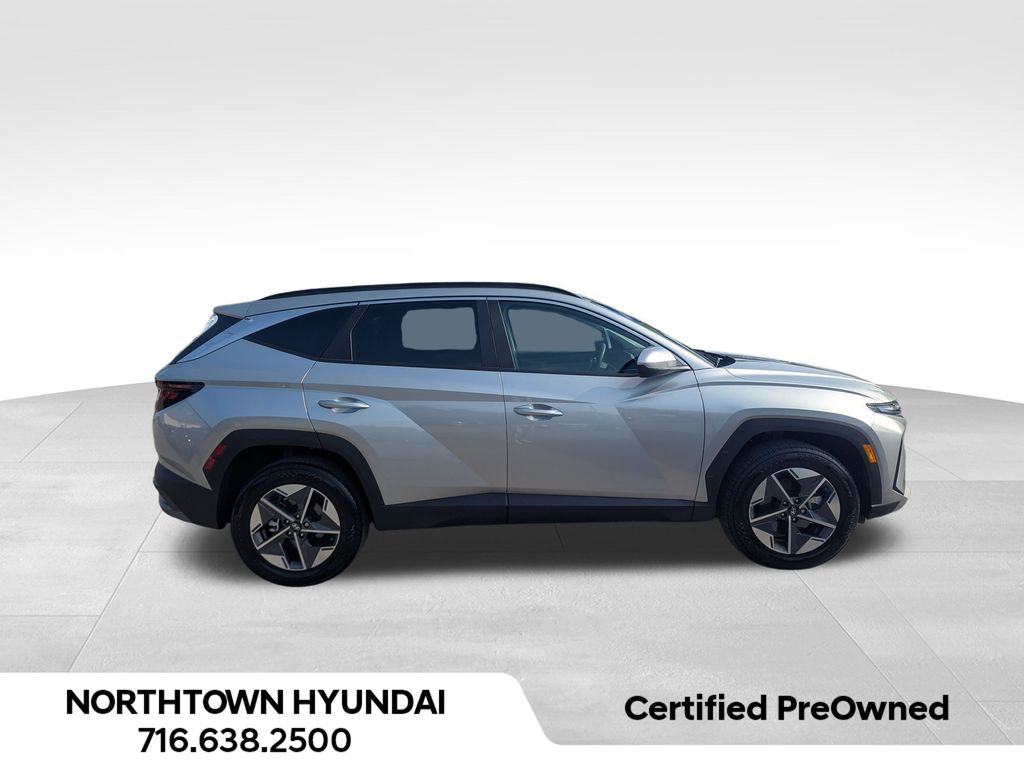 2025 Hyundai Tucson SEL photo 2