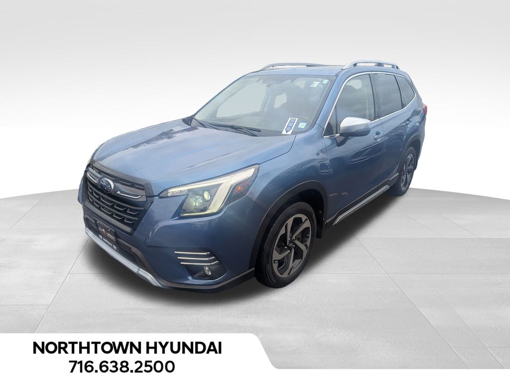2022 Subaru Forester Touring photo 3