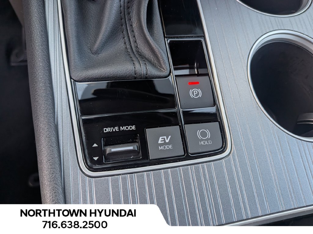 2026 Toyota Sienna XLE - Photo 16