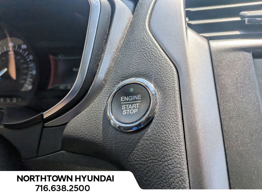 2020 Ford Fusion SE - Photo 19