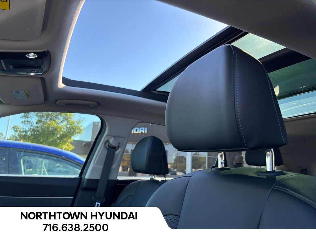 2023 Kia Sorento Hybrid EX photo 3