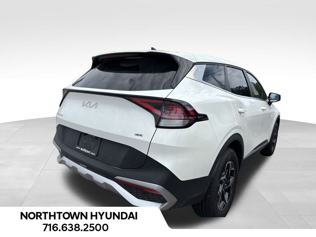 2023 Kia Sportage LX photo 2