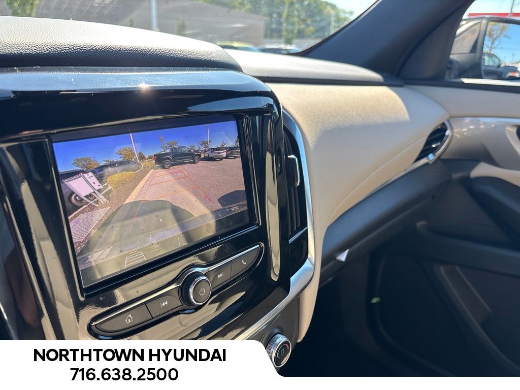 2023 Chevrolet Traverse LS - Photo 10