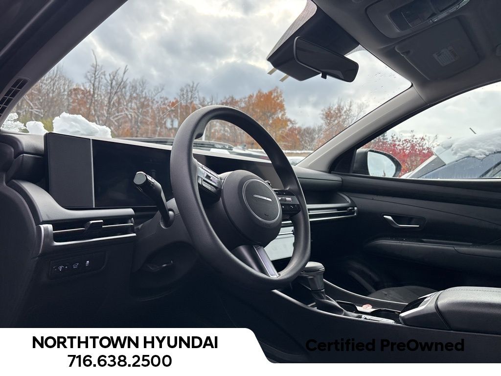 2025 Hyundai Tucson SEL photo 2