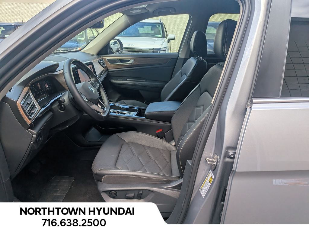 2026 Volkswagen Atlas SE w/Tech - Photo 10