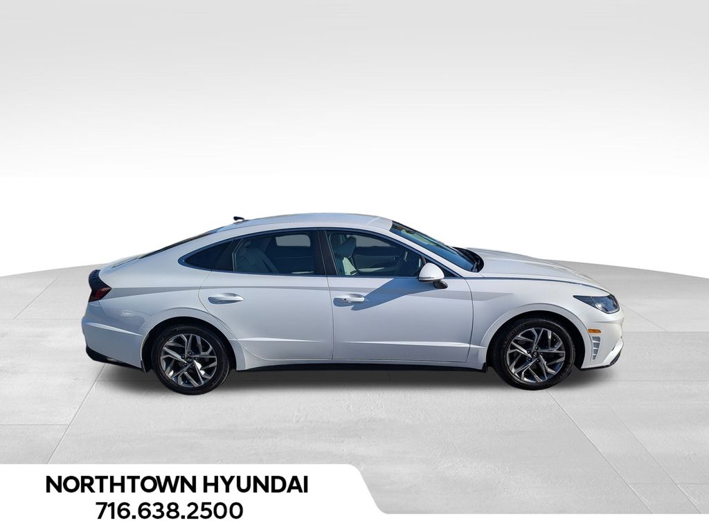 2023 Hyundai Sonata SEL photo 2