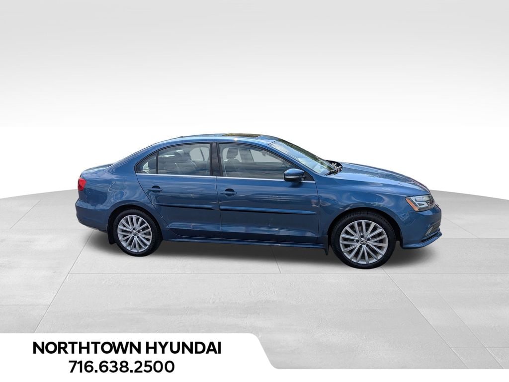 3VWD17AJ2FM221021