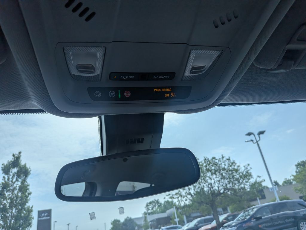 2023 GMC Terrain SLE - Photo 23
