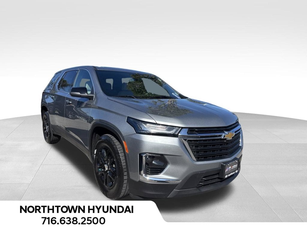 2023 Chevrolet Traverse LS - Photo 2
