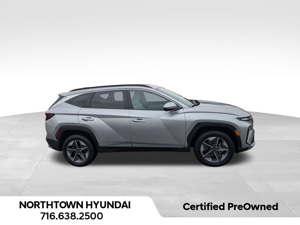 2025 Hyundai Tucson SEL photo 2