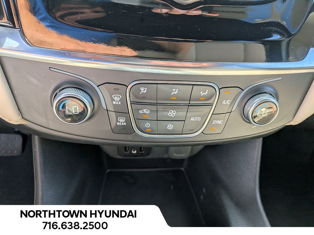 2023 Chevrolet Traverse LS - Photo 16