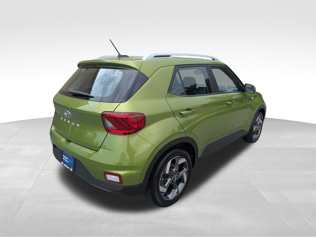 2023 Hyundai Venue SEL - Photo 13