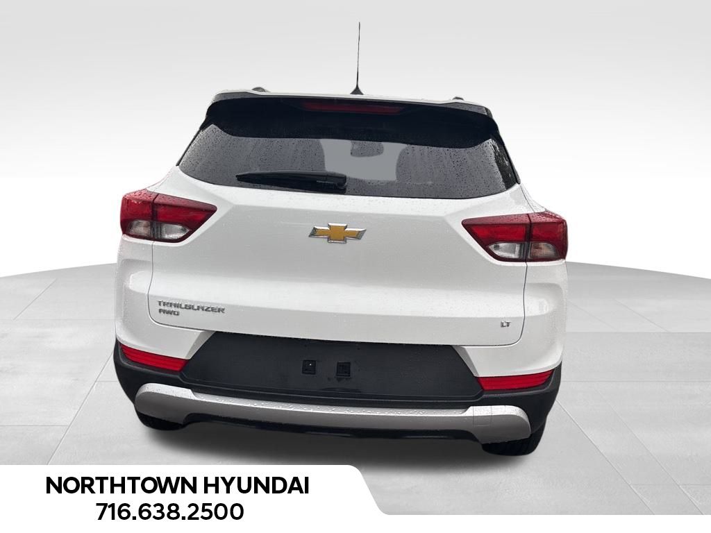 2023 Chevrolet Trailblazer LT photo 3