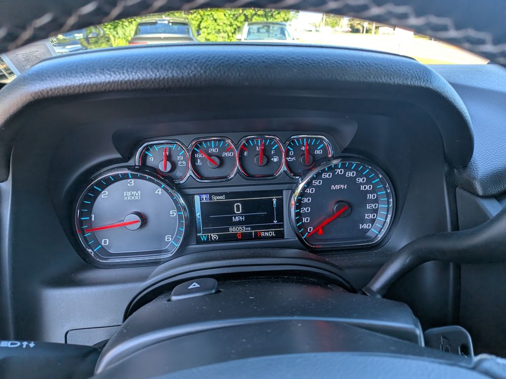 2018 Chevrolet Tahoe LT - Photo 9