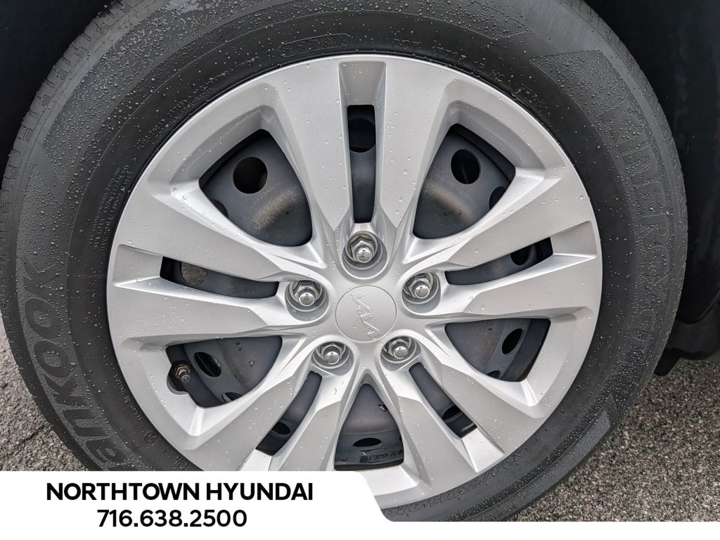 2023 Kia Soul LX - Photo 38