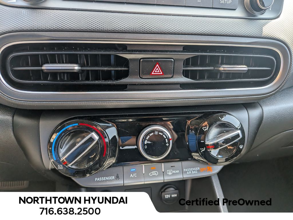 2023 Hyundai Kona SEL - Photo 17