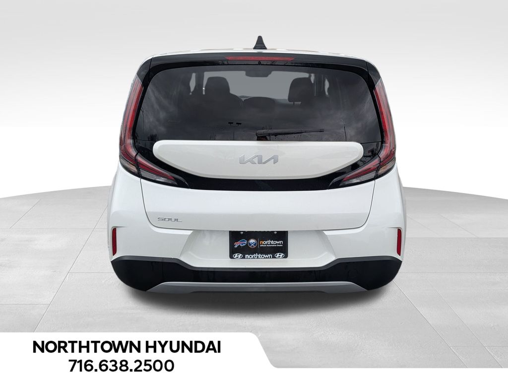 2023 Kia Soul LX - Photo 13