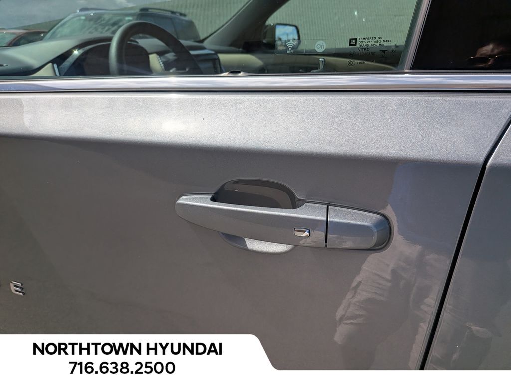 2023 Chevrolet Traverse LS - Photo 34