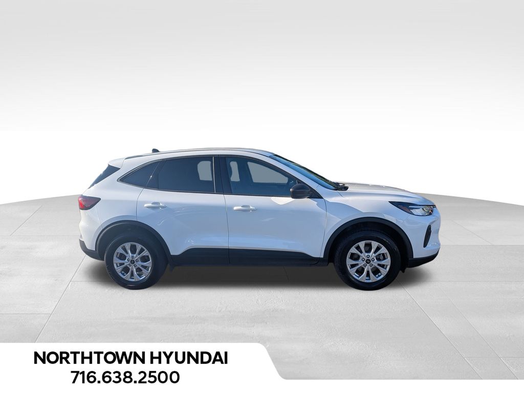 2025 Ford Escape Active photo 2