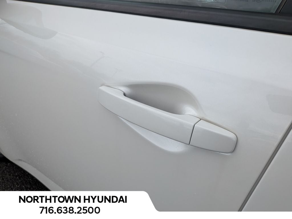 2023 Kia Soul LX - Photo 34