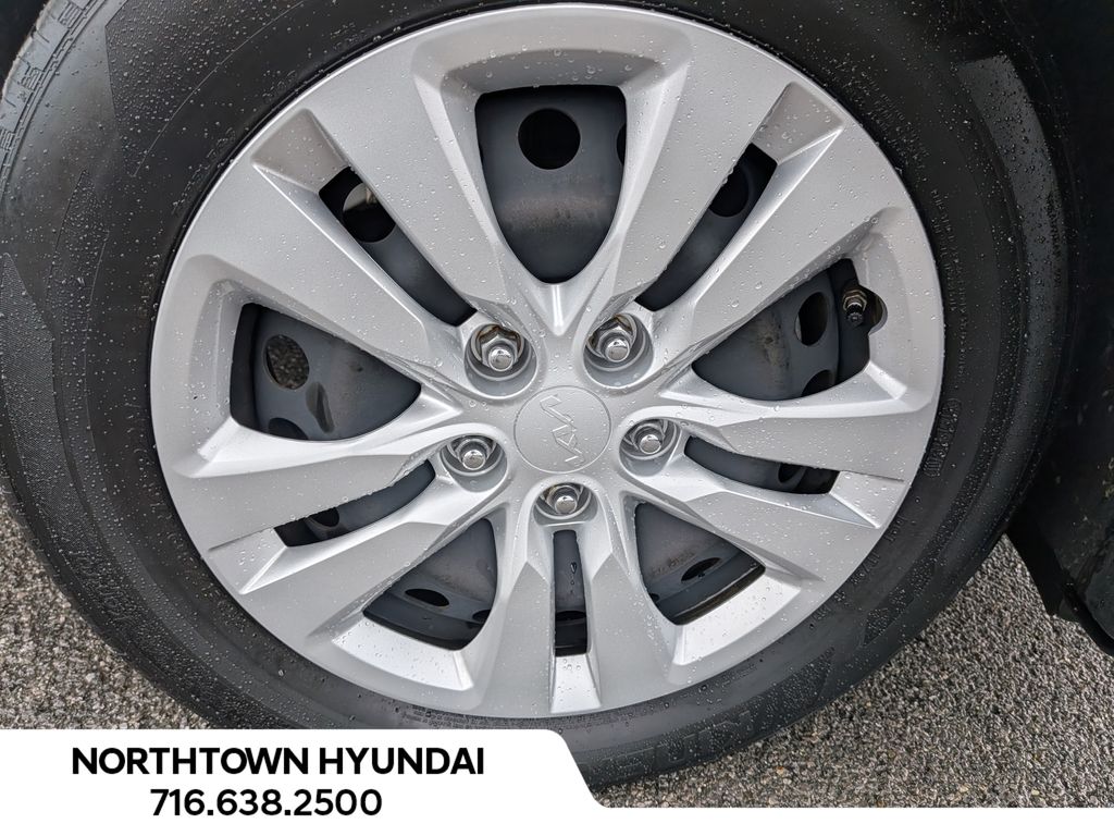 2023 Kia Soul LX - Photo 39