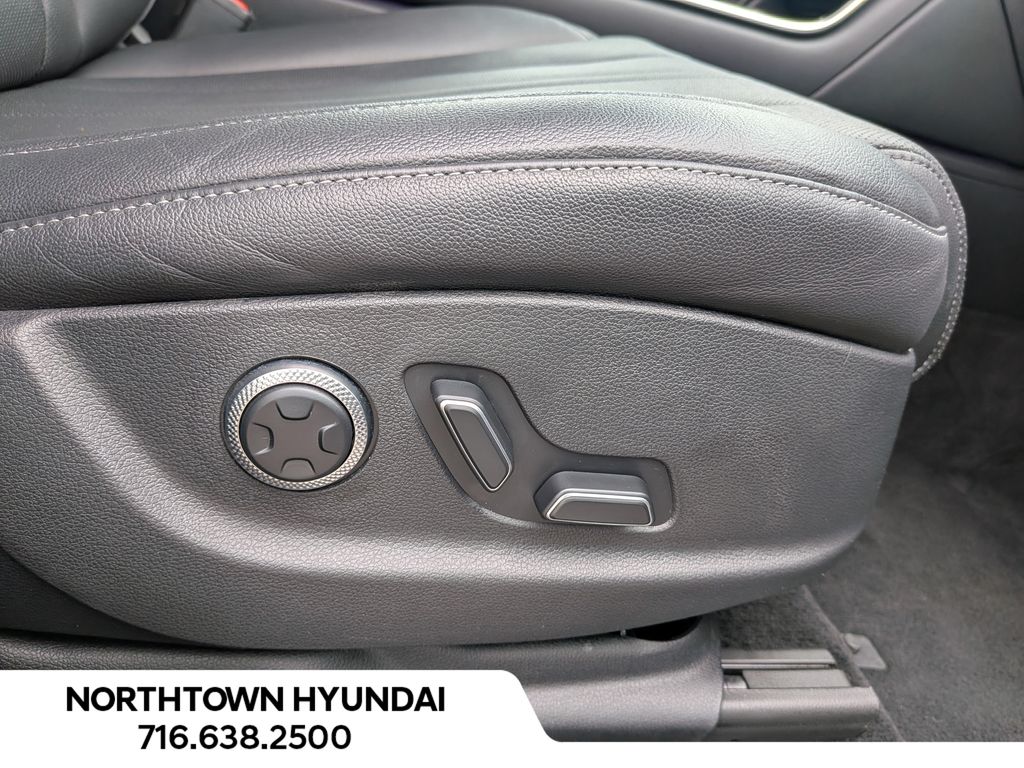 2025 GENESIS GV80 Standard - Photo 44