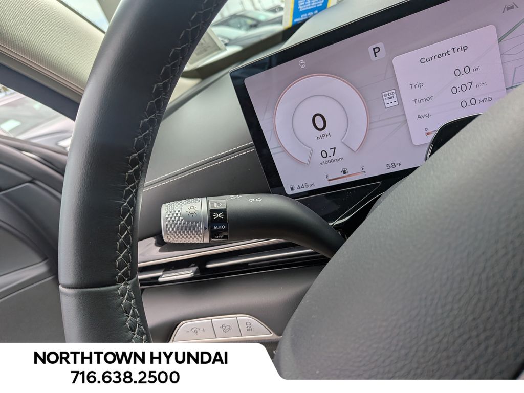 2025 GENESIS GV80 Standard - Photo 32