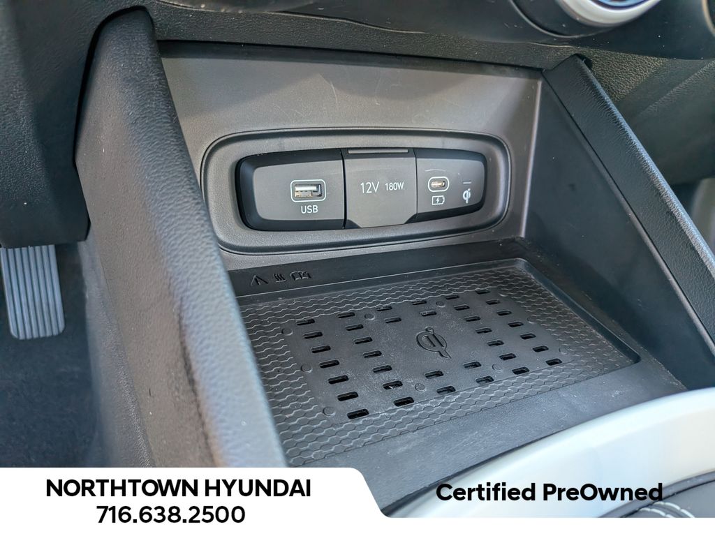 2023 Hyundai Venue Limited - Photo 17