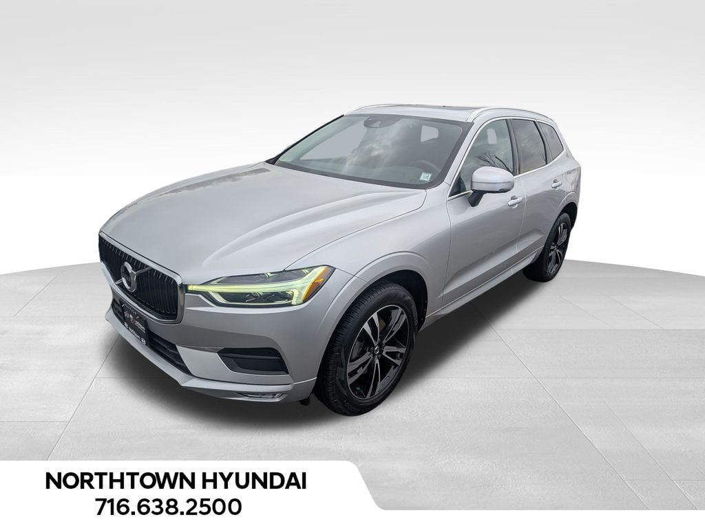 2021 Volvo XC60 T5 Momentum photo 3