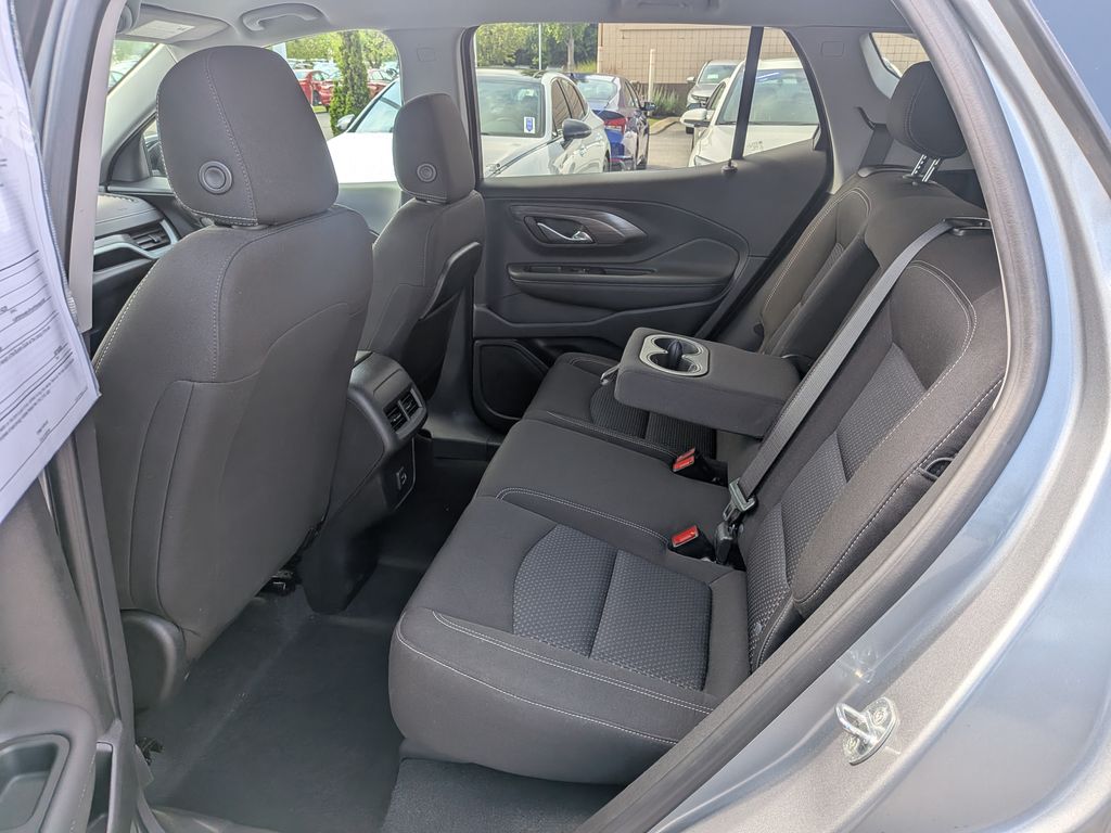 2023 GMC Terrain SLE - Photo 31