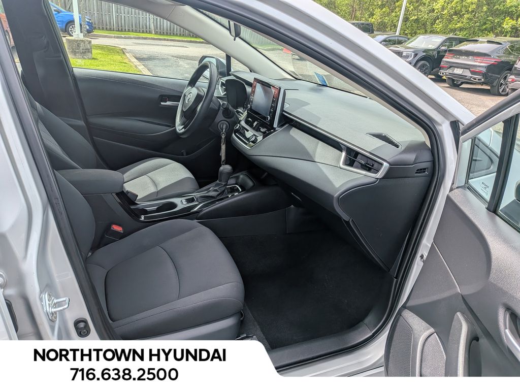 2020 Toyota Corolla LE - Photo 31