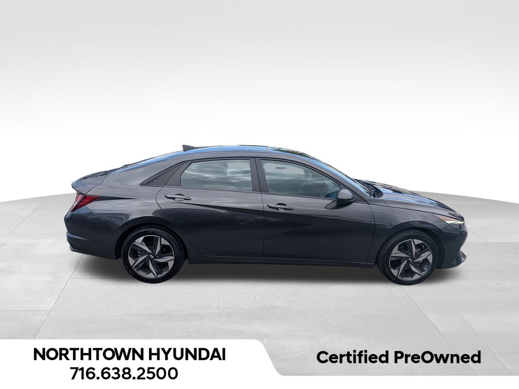 2023 Hyundai Elantra SEL Convenience photo 2