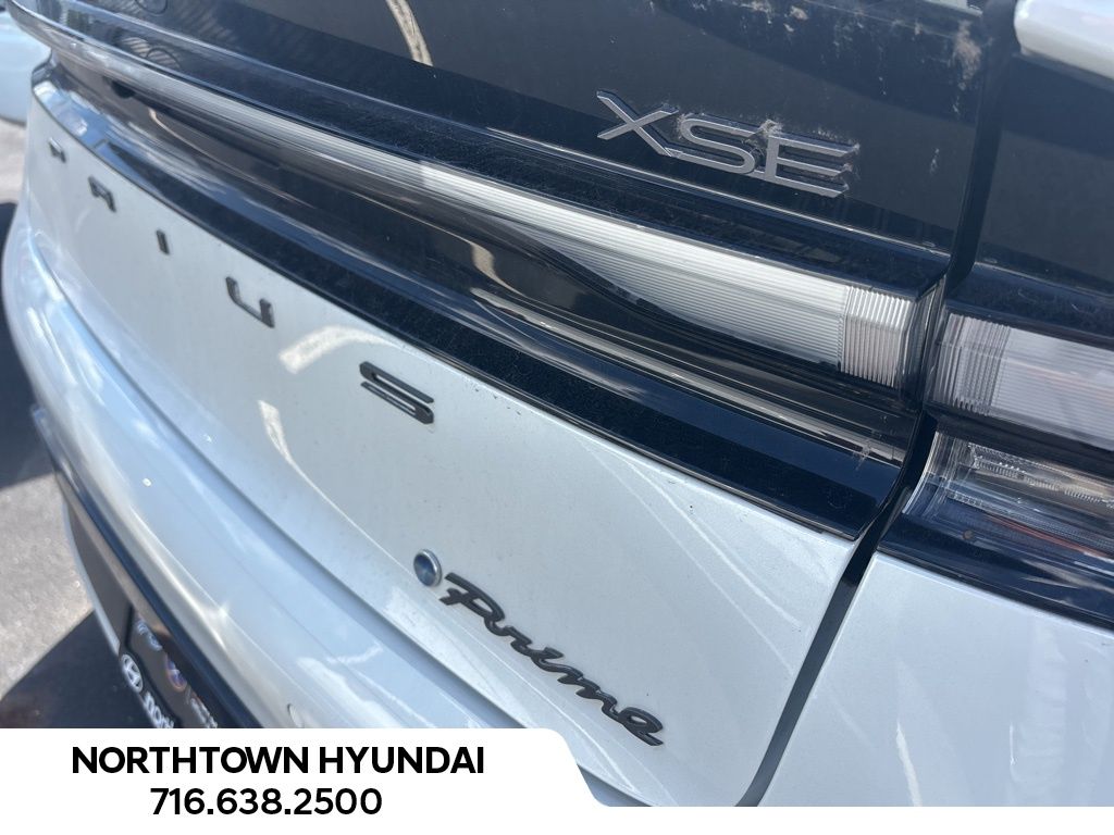 2024 Toyota Prius Prime XSE photo 3