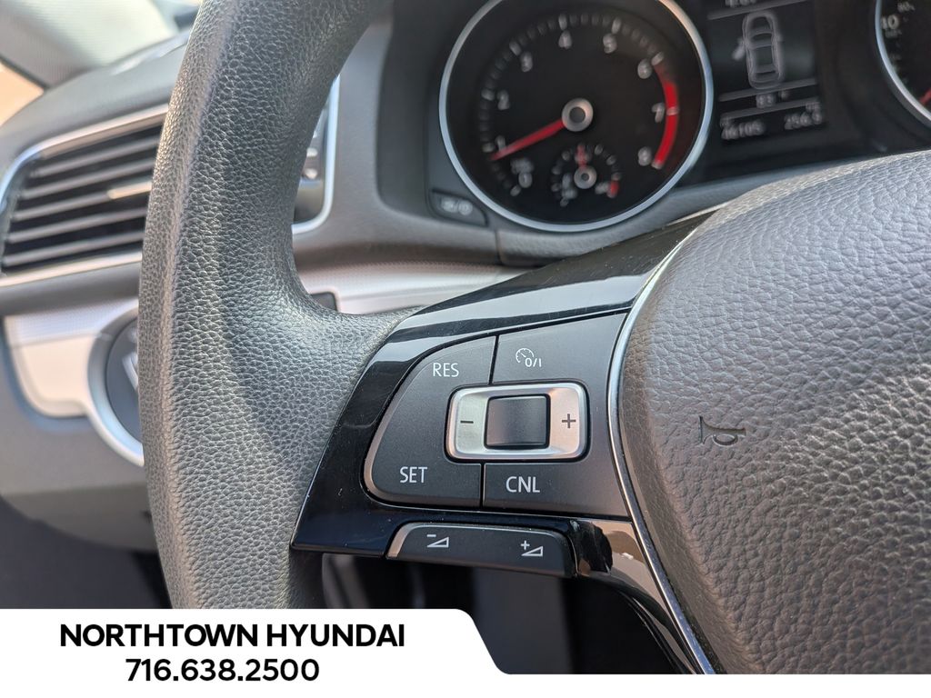 2017 Volkswagen Passat S - Photo 25
