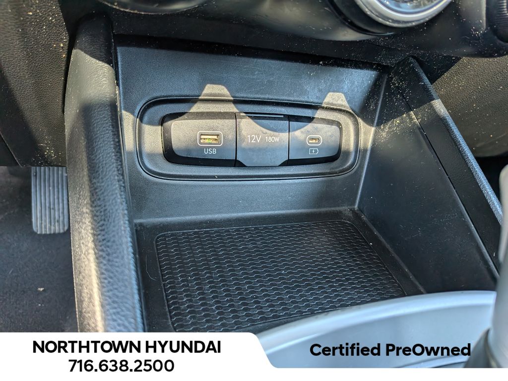 2023 Hyundai Venue SEL - Photo 17