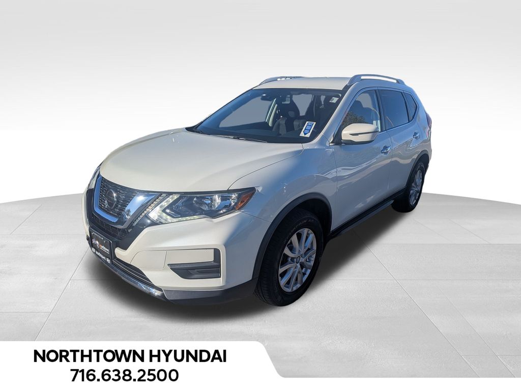 2020 Nissan Rogue SV photo 3