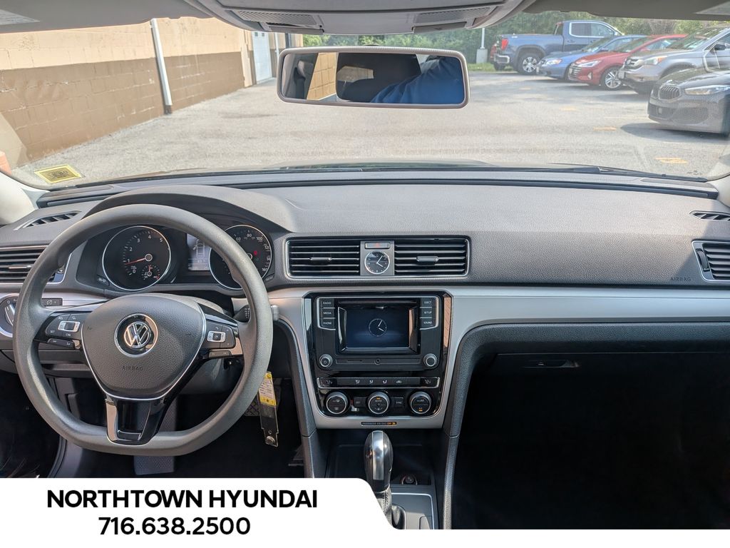 2017 Volkswagen Passat S - Photo 6