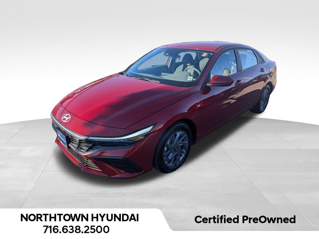 2024 Hyundai Elantra SEL photo 3