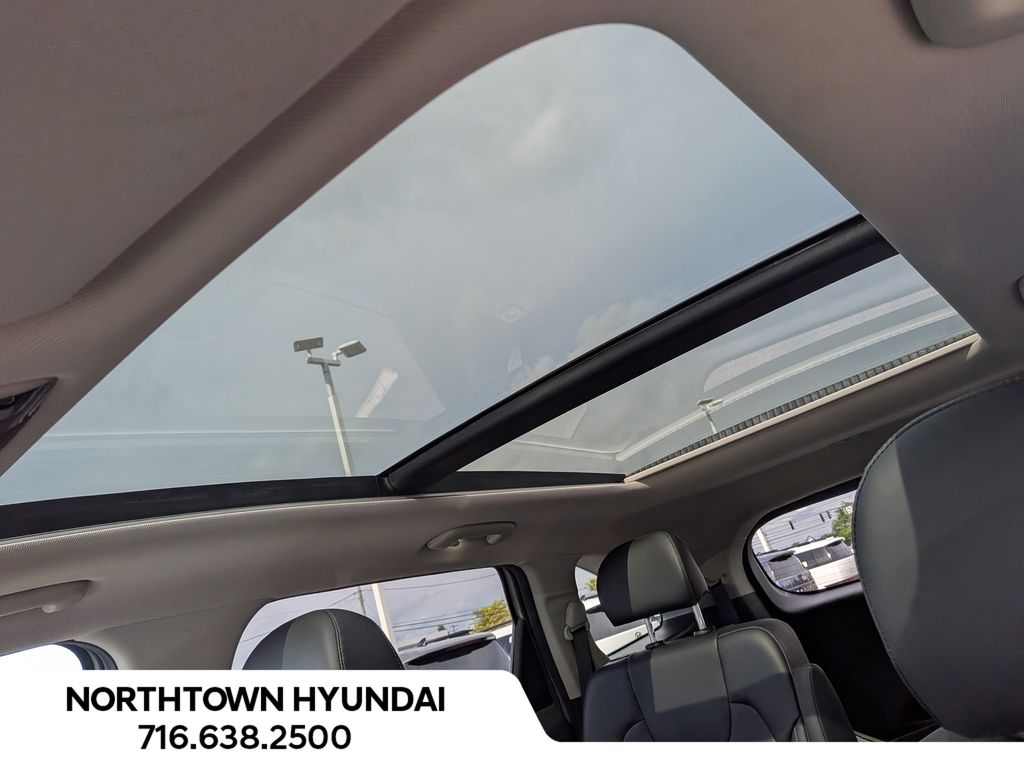 2023 Kia Sorento SX - Photo 9