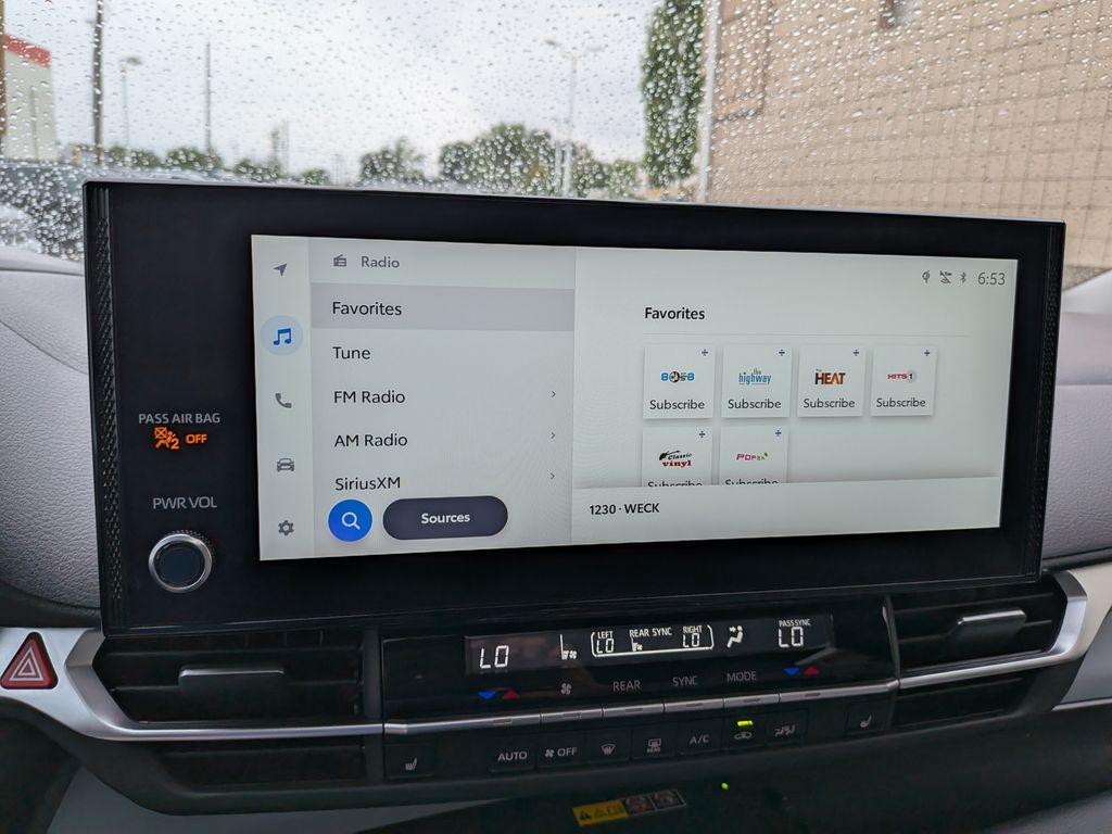 2026 Toyota Sienna XLE - Photo 21