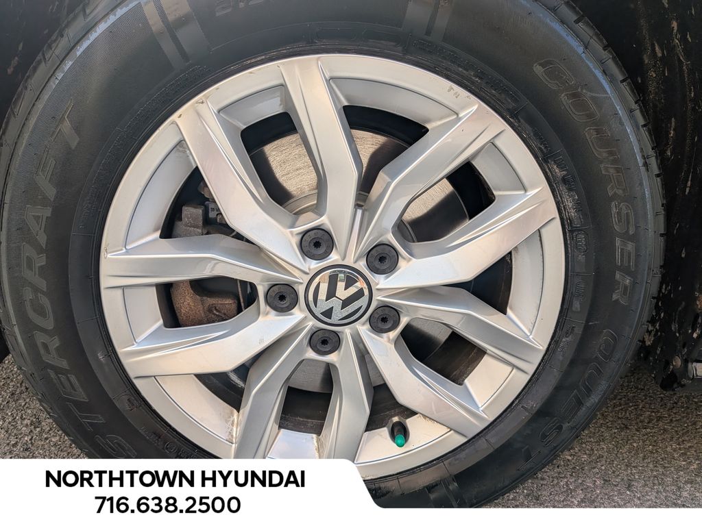 2017 Volkswagen Passat S - Photo 32