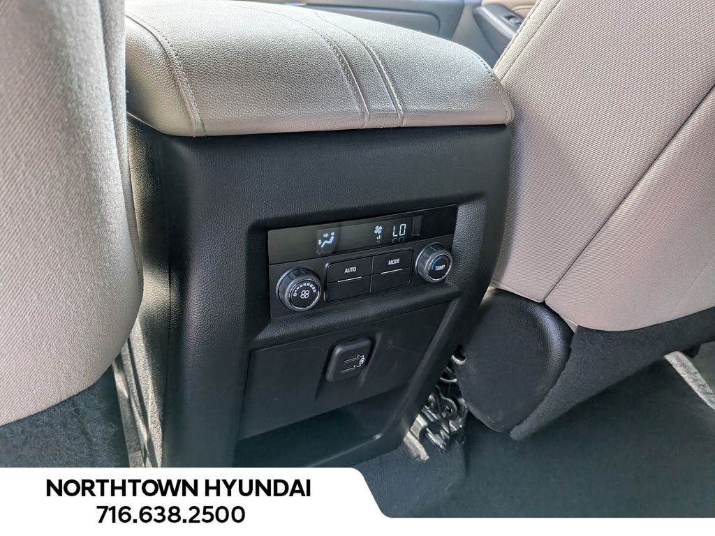 2023 Chevrolet Traverse LS - Photo 27
