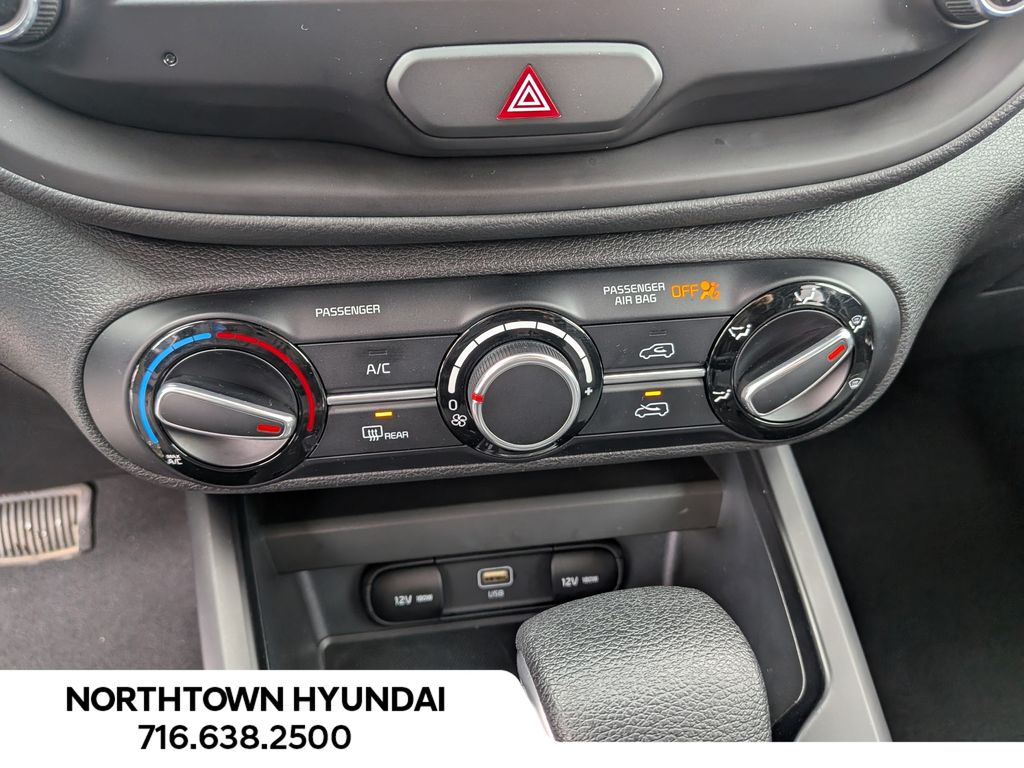 2023 Kia Soul LX - Photo 16