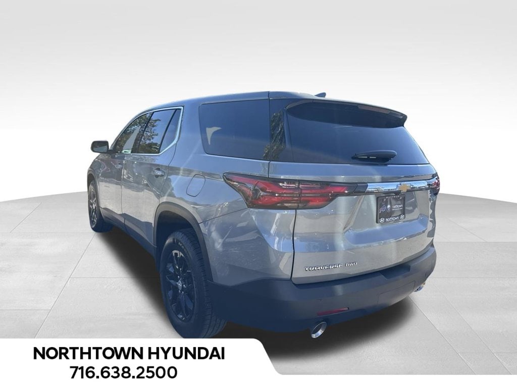 2023 Chevrolet Traverse LS - Photo 6