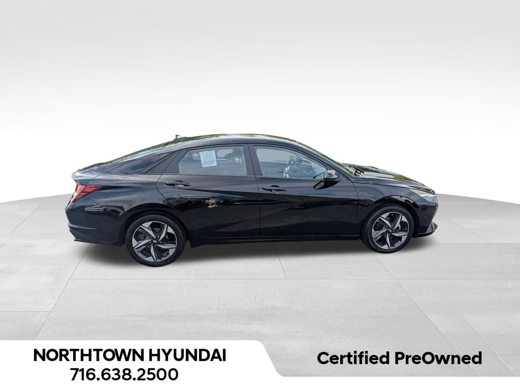2023 Hyundai Elantra SEL Convenience photo 2